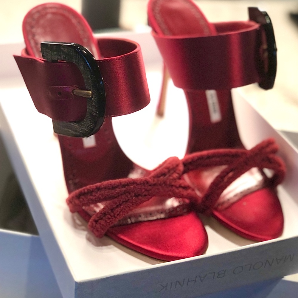 Authentic Brand New Manolo Blahnik Guey Heels in size 36